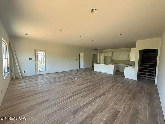4th image of 1501 Sunrise Crest Ln