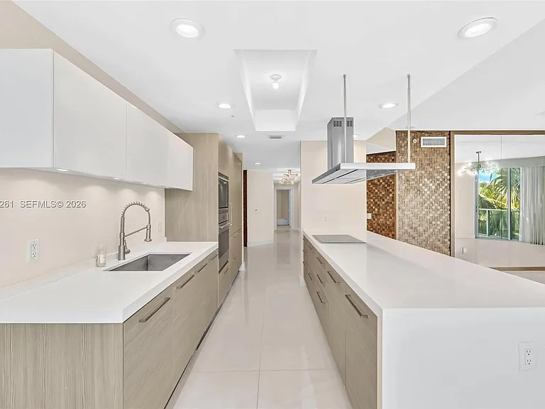 17301 Biscayne Blvd #210 — Photo 9