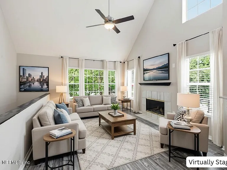 13700 Richmond Park Dr N #408 — Photo 3