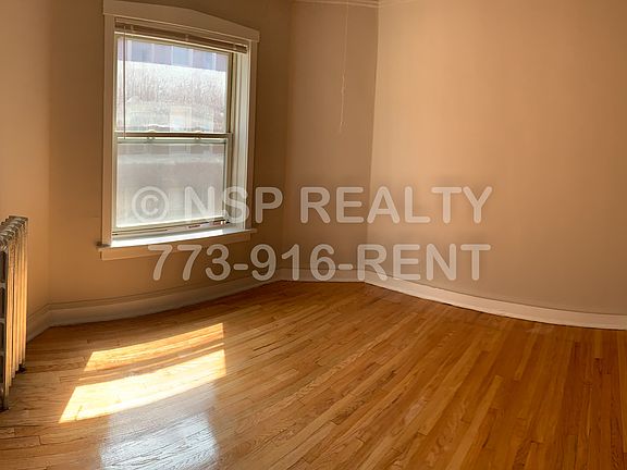 3rd image of 4027 W Melrose St #3W