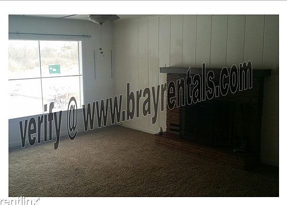 2501 Monument Rd. #3 living room