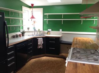 18 Rose Ln, Barrington, RI 02806