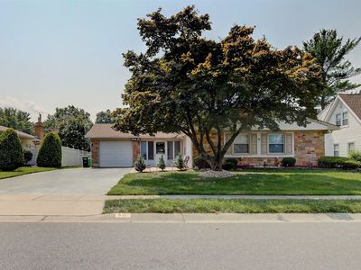 36 Ivanhoe Ln, Aberdeen, NJ, 07747