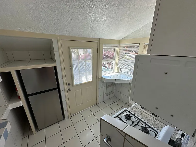 10701 San Pablo Ave — Photo 21