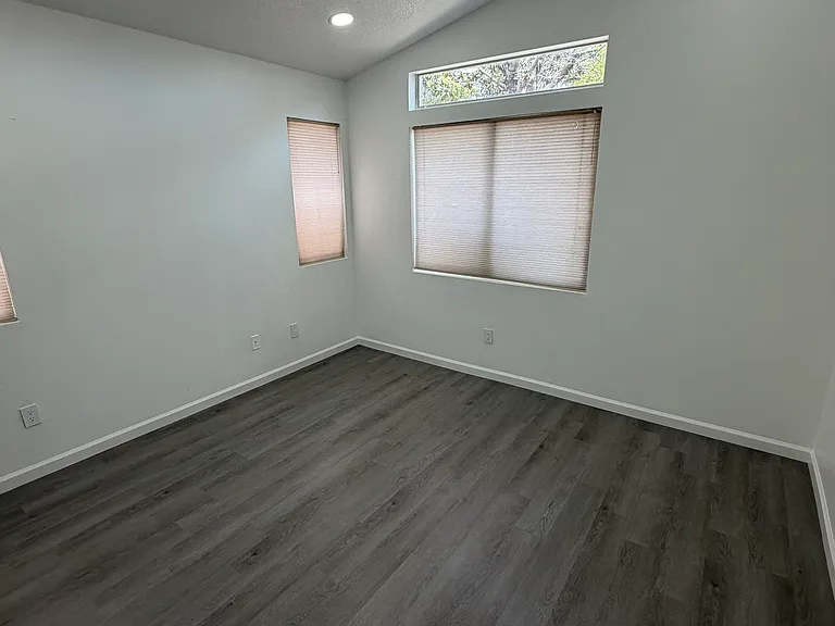 10652 Neptune St NW — Photo 15