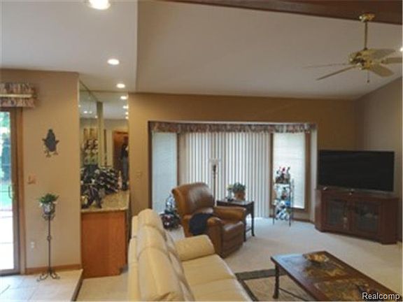 4th image of 4442 Bayleaf Dr
