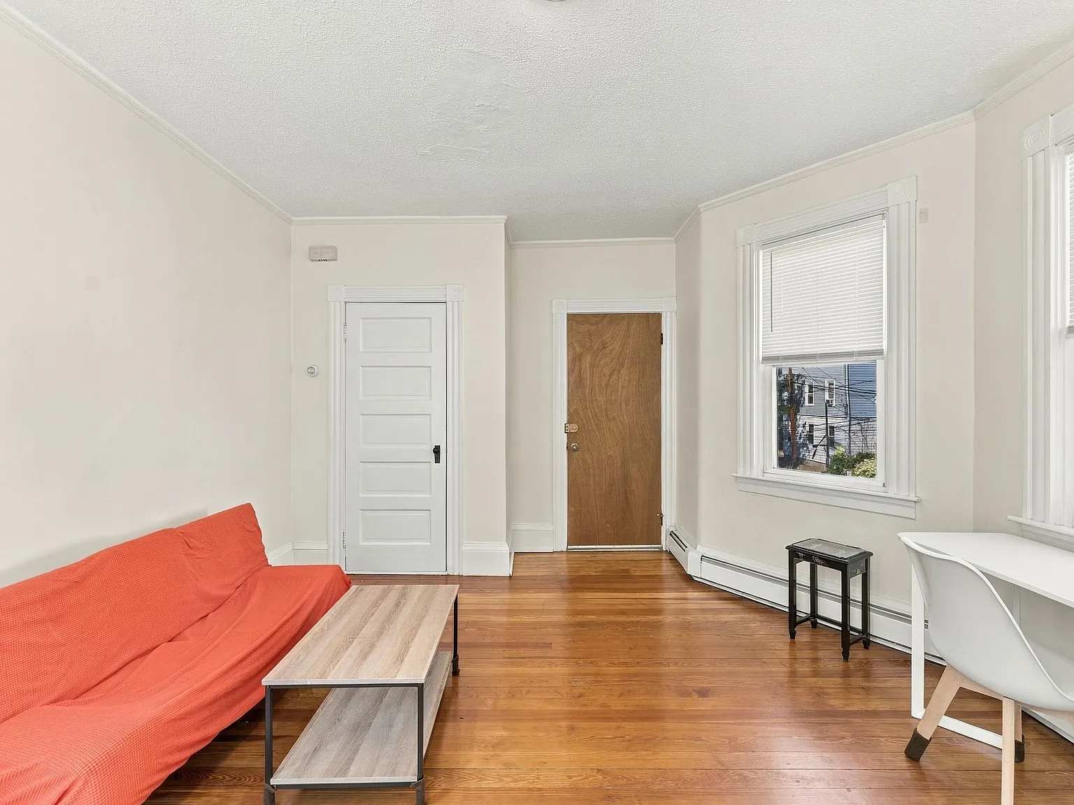 1 bed, 9999 sqft, $1,995 — Photo 3