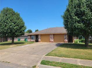 3128 Jerri Ln, Springdale, AR 72764