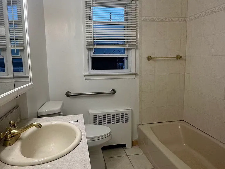 335 Cochran Pl #1 — Photo 10