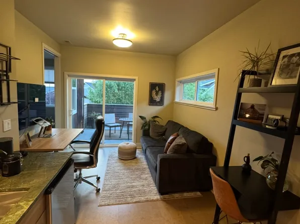 (undisclosed Address), Bend, OR 97703