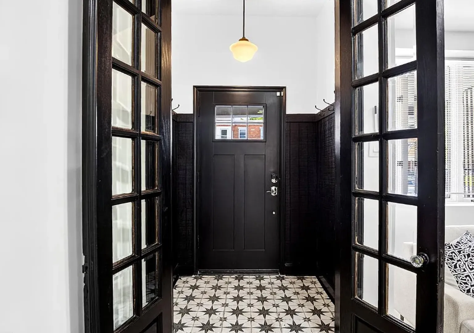 Newly Renovated Single Family Home on Jefferson — Photo 4