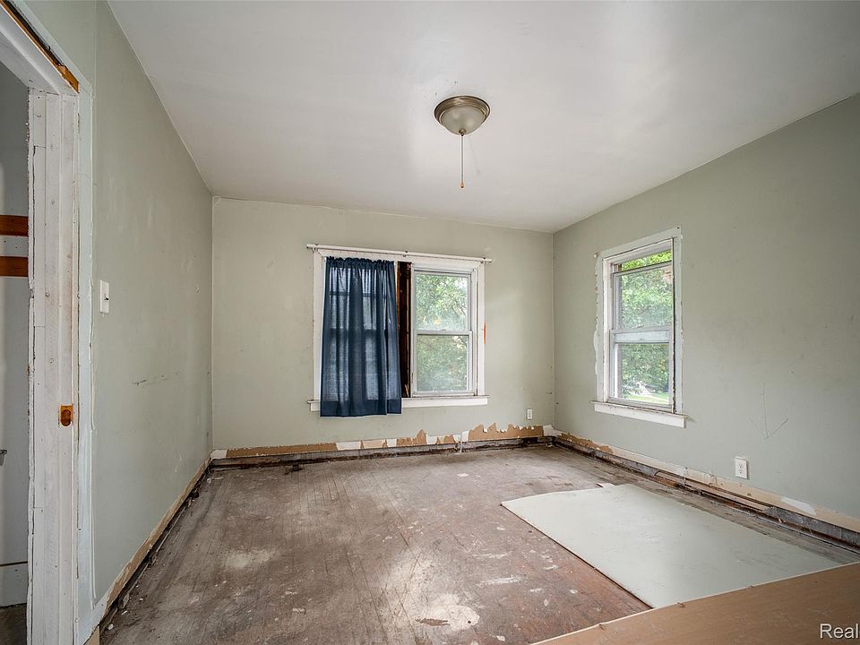 1441 Longfellow St, photo 18