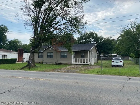 2525 N Albert Pike Ave, Fort Smith, AR 72904