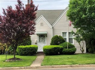 29 3rd St, Edison, NJ 08837