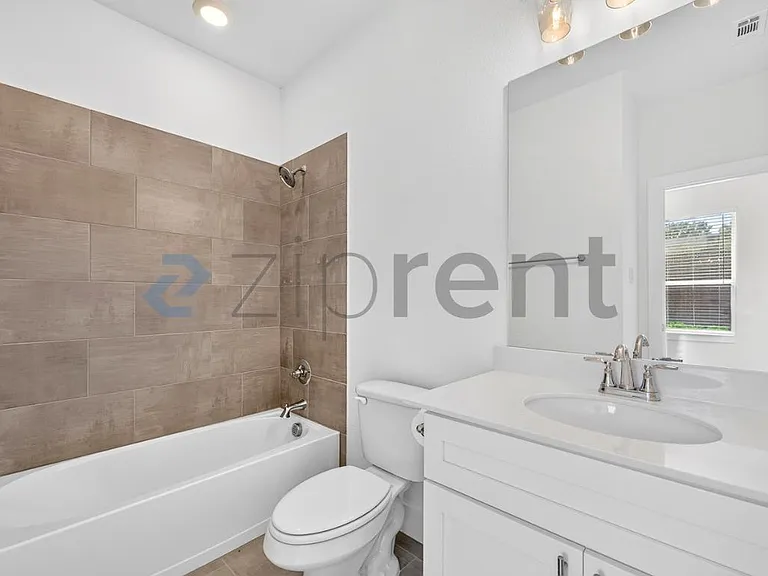 2802 Addison Park Ln — Photo 6