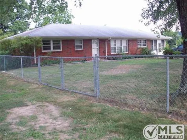 105 Hillhaven Dr, Waverly, TN 37185