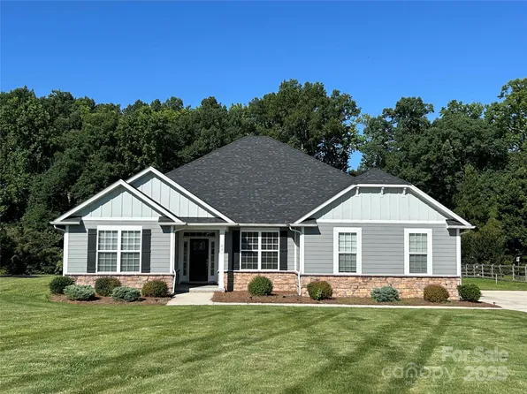 231 Glenwood Dr #4, Oakboro, NC 28129