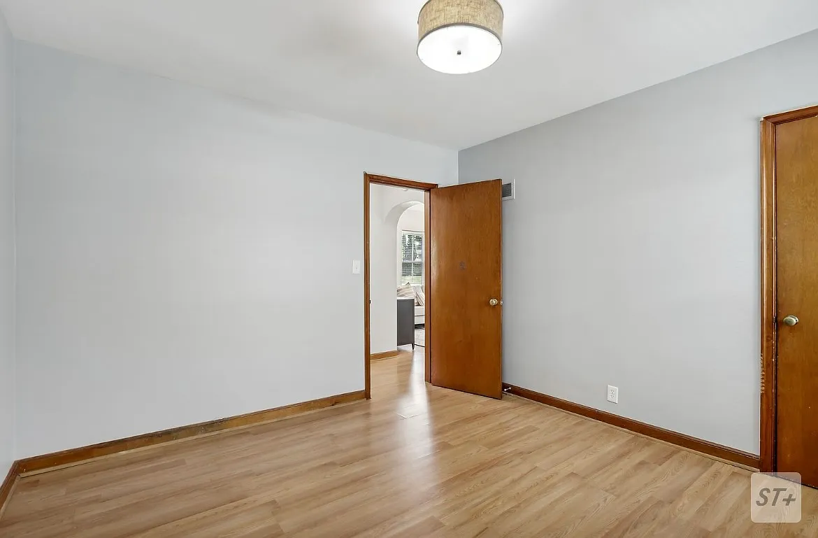 2 bed, 950 sqft, $1,500 — Photo 2