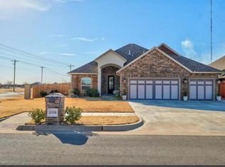 2008 NE 25th St, Moore, OK 73160