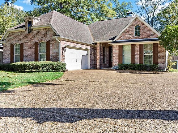 2nd image of 1116 Ivy Ln