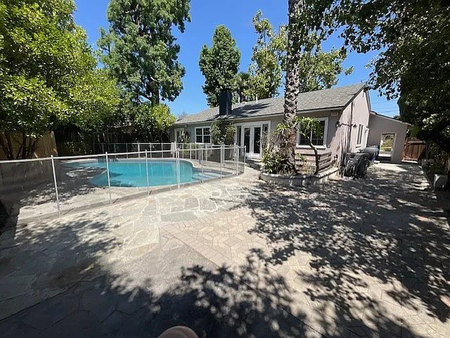 15022 Haynes St — Photo 31