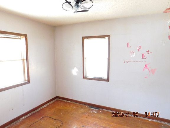 3rd image of 623 N Dewey Street