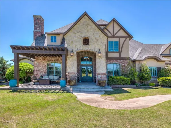 3705 Joshua Ln, Moore, OK 73165