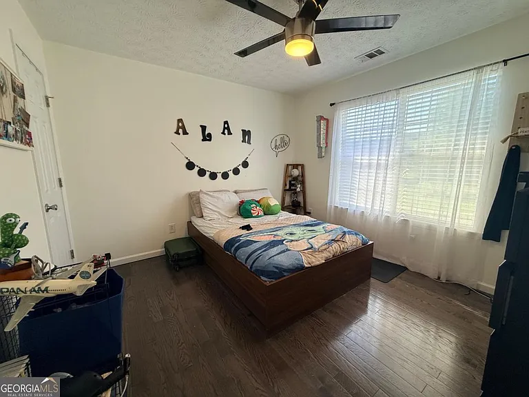 645 Highpoint Way — Photo 13