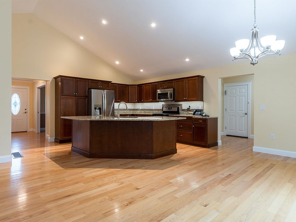 14 Weymouth Court, Hudson, NH 03051 Zillow