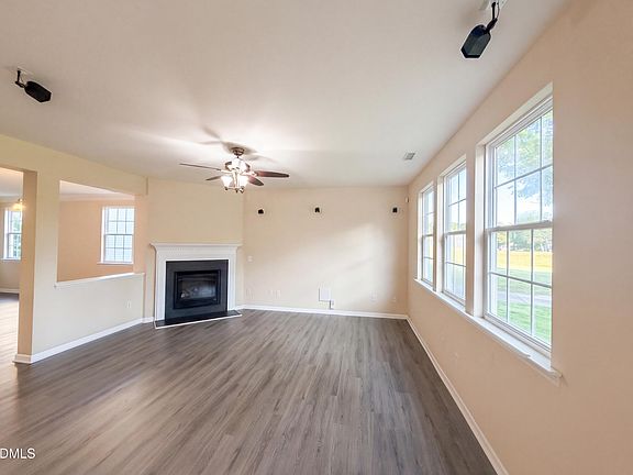 3rd image of 192 Solheim Ln