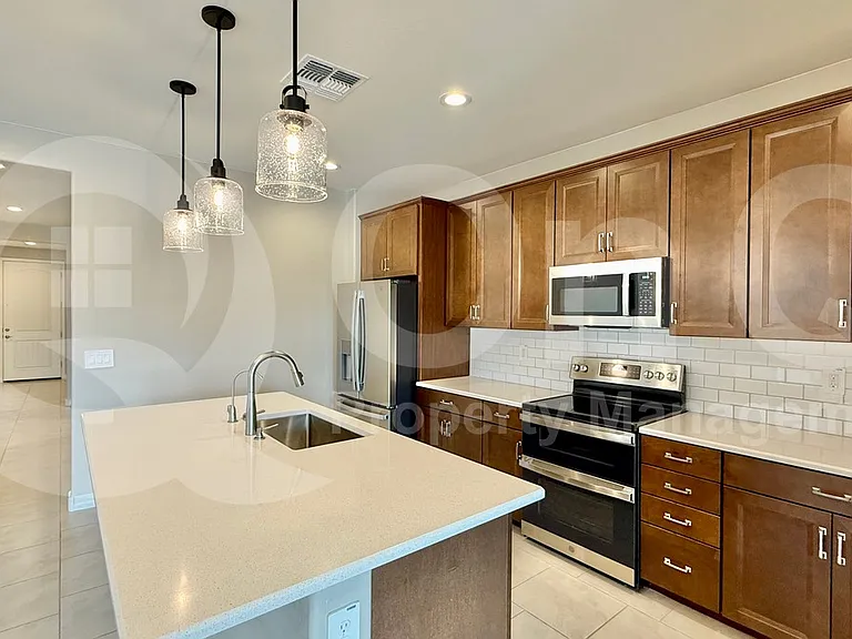 4420 N 202nd Ln — Photo 3