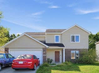 2189 Seven Peaks Dr, Cicero, IN 46034