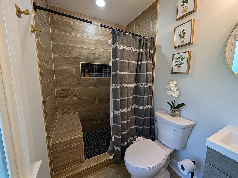 Malone Dr NW — Photo 16