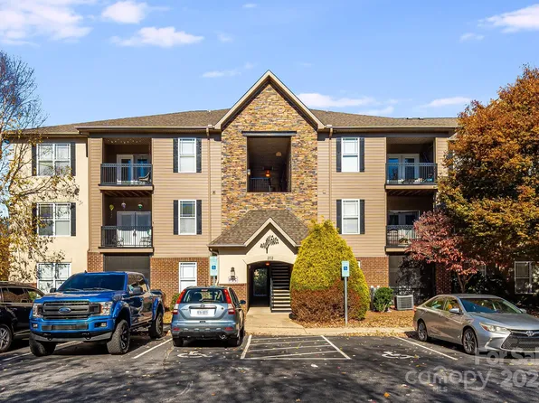 202 Brickton Village Cir Unit 101, Fletcher, NC 28732