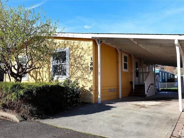 128 Arlington Place #128, Longview, WA 98632