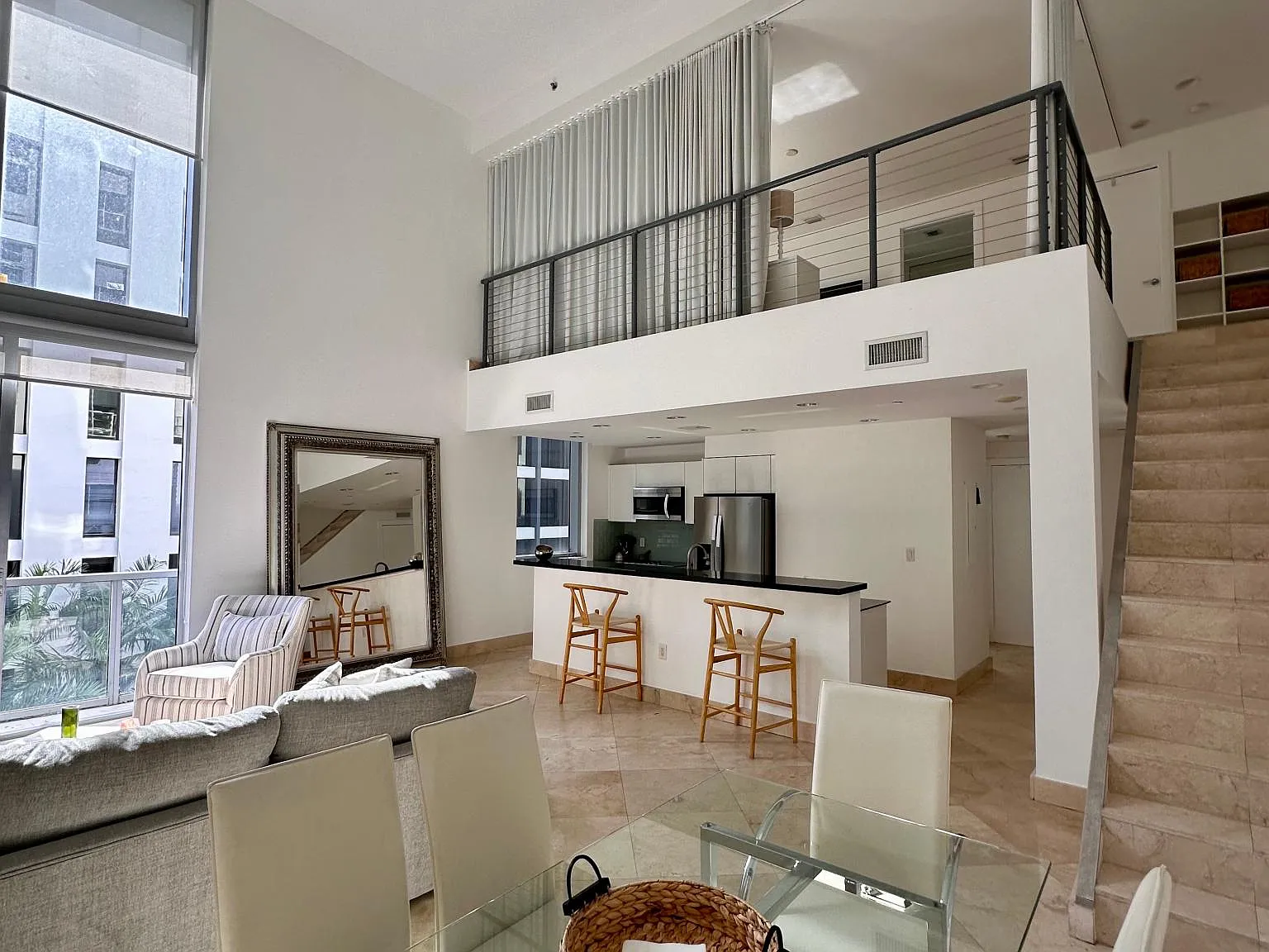 2 bed, 1440 sqft, $4,600 — Photo 2