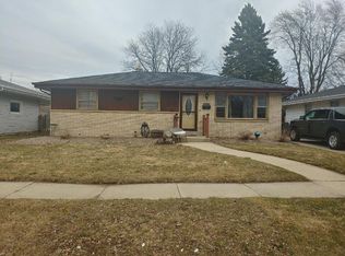 8409 25th Ct, Kenosha, WI 53143