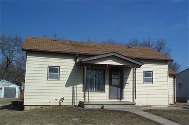 1532 Market St Beatrice NE 68310 Zillow