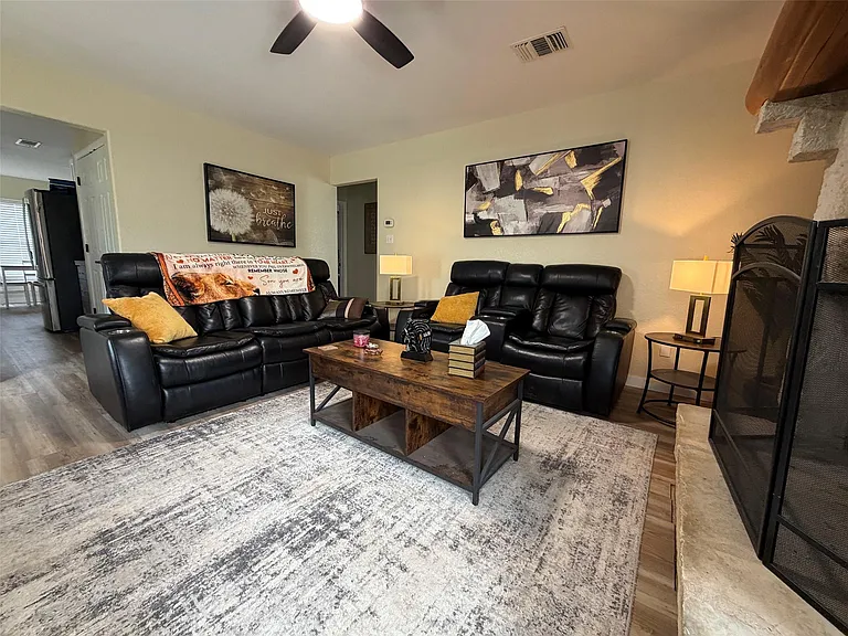 105 N Electric Trl — Photo 2