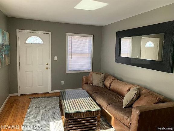 2nd image of 3560 Ellwood Ave