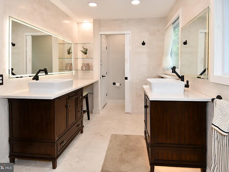 12134 Holly Knoll Cir — Photo 30