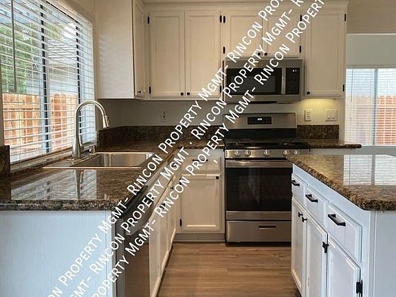 3rd image of 10688 Sunflower St