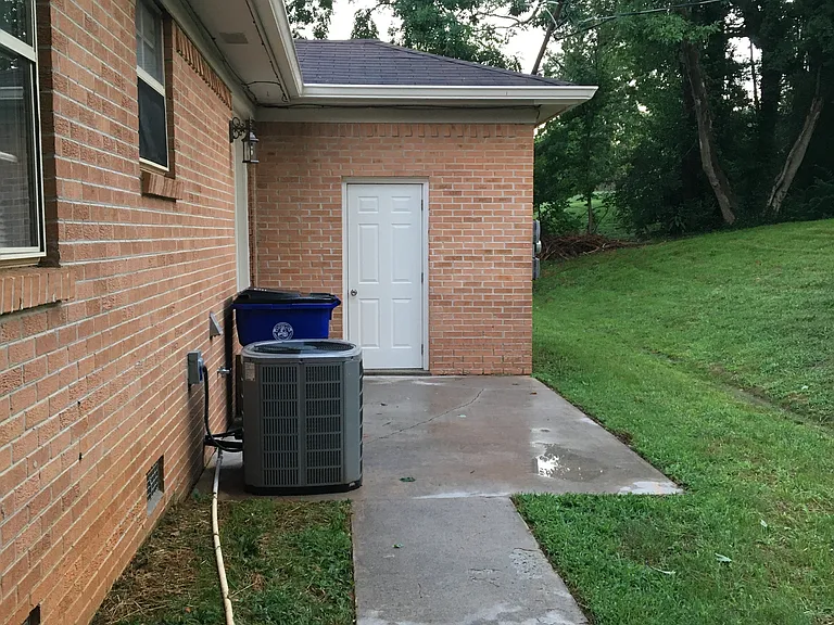 2807 Pine Dr NE — Photo 22