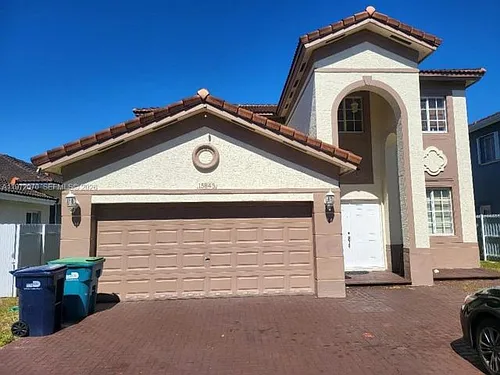 15843 SW 139th St Photo 1