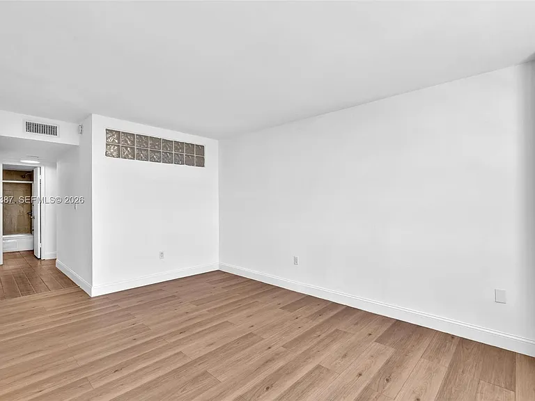 2801 NE 183rd St #1703W — Photo 33