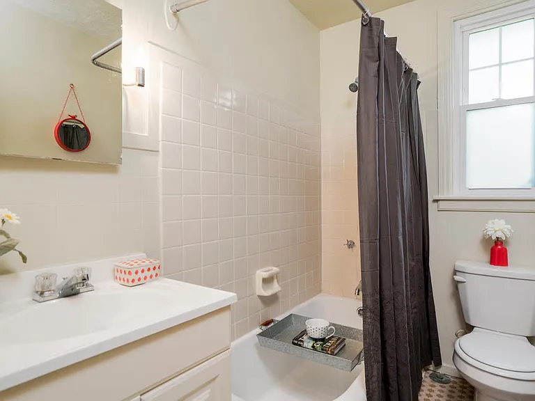 1488 Sheridan Dr — Photo 9