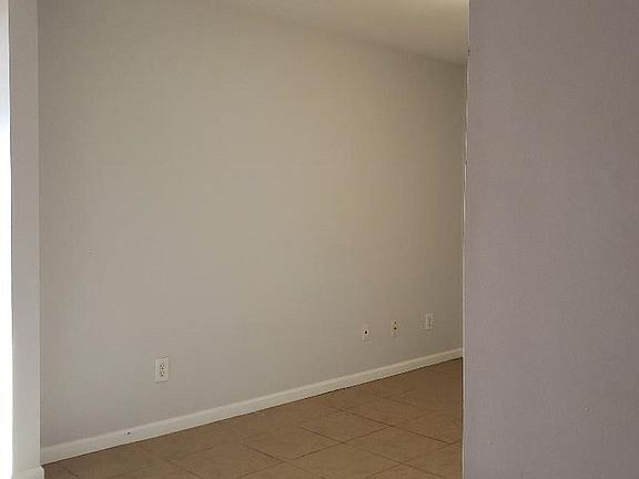 2nd image of 1928 Granville Dr