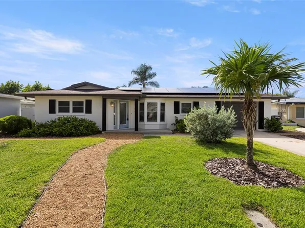 2164 Cedar Dr, Dunedin, FL 34698