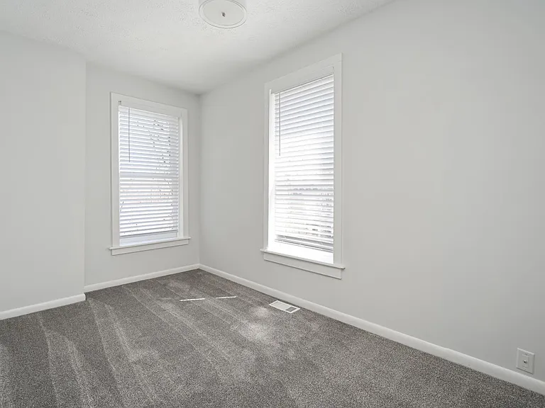 800 Hamlet St — Photo 14