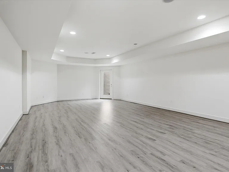23059 Bronstein Ln — Photo 59